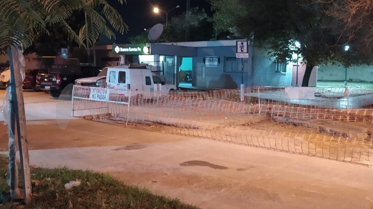 Al menos dos presos que estaban alojados en la comisaría 25° de Barrio El Pozo se fugaron y son buscados por la policía de Santa Fe.