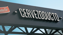 altText(El Cervezoducto de Santa Fe cumple 15 años como ícono del ritual cervecero)}