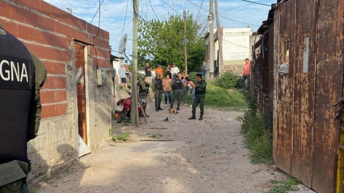 El hombre que recibió once balazos en el barrio industrial de Rosario