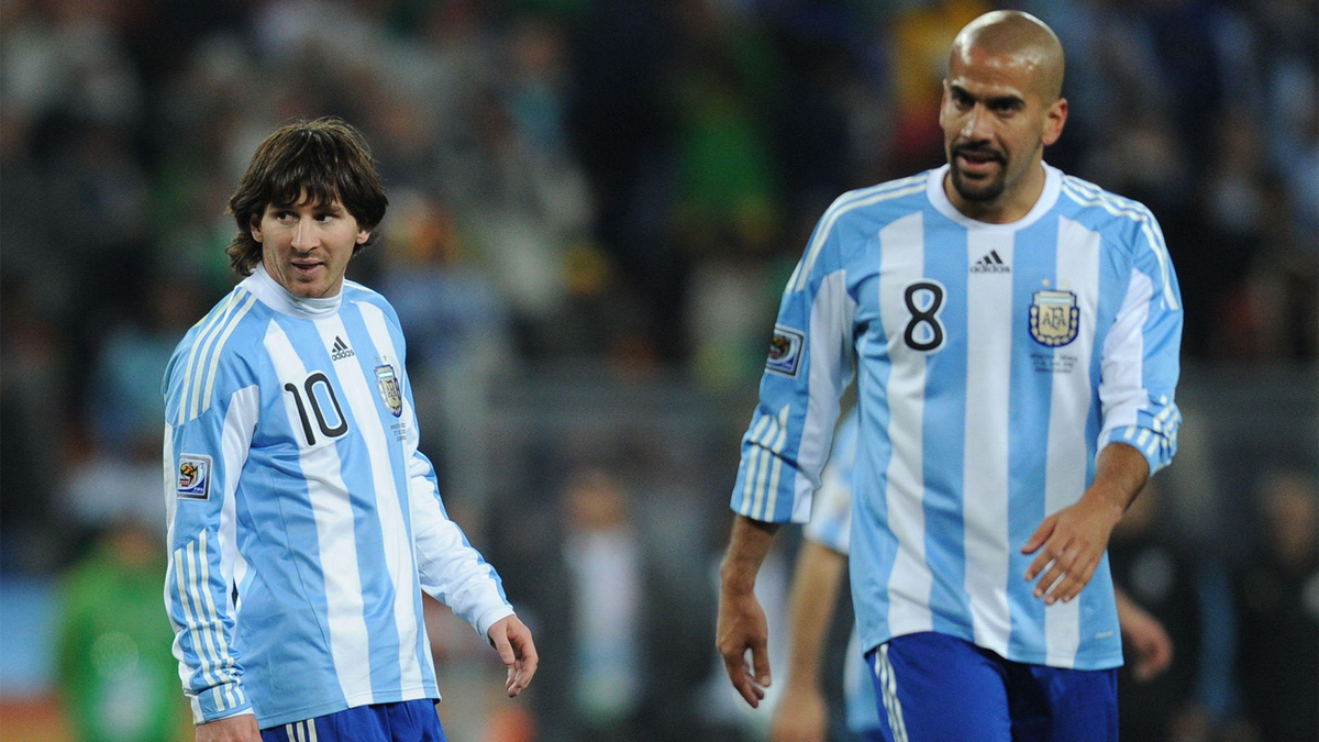 Juan Sebastián Verón reveló cómo fue la primera arenga de Lionel Messi en la Selección Argentina.