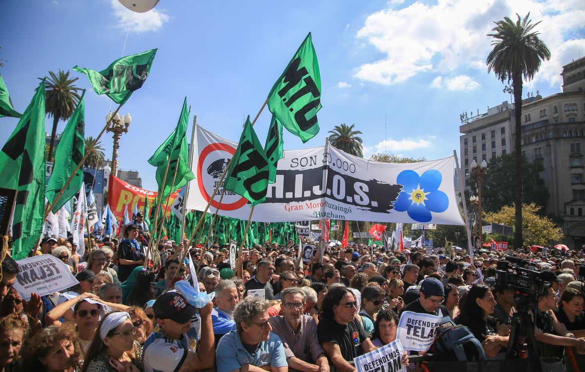 "Son 30.000" la frase con mayor presencia en la marcha del 24M. "Son 30.000" la frase con mayor presencia en la marcha del 24M.