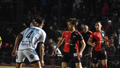 Con un golazo de Lago, Colón le ganó a Atlético Rafaela y sigue en lo más alto de la Primera Nacional