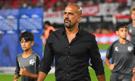 Verón se las ingenió para estar en el estadio en la final de Estudiantes-Racing tras la suspensión de la AFA Verón se las ingenió para estar en el estadio en la final de Estudiantes-Racing tras la suspensión de la AFA