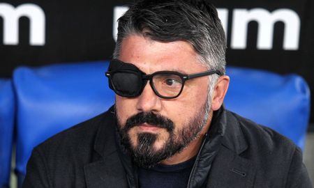 Gennaro Gattuso, entrenador del Napoli, tuvo que explicar por qué usa un parche en el ojo derecho. Gennaro Gattuso, entrenador del Napoli, tuvo que explicar por qué usa un parche en el ojo derecho.