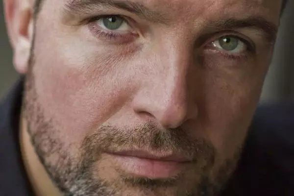 BRADLEY FREEGARD como KING CANUTE.