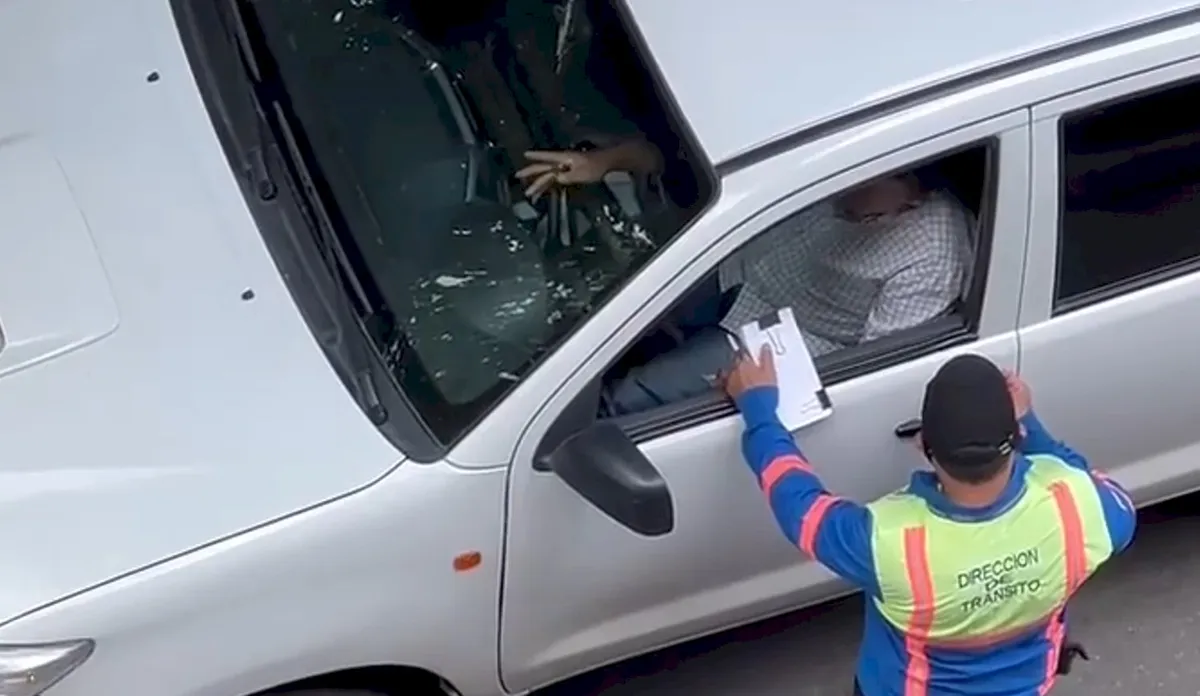 El matrimonio, oriundo de Córdoba, estaba de paseo por Tucumán cuando fueron interceptados en un control en la ruta 157.
