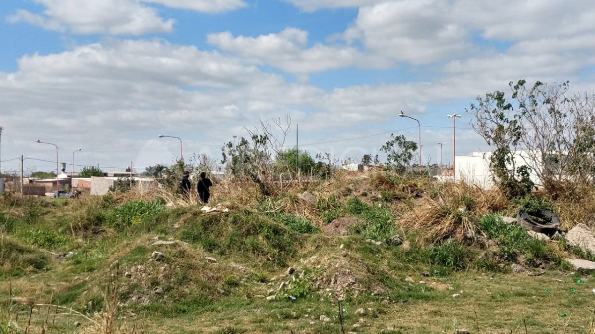 Liceo Norte: los vecinos reclaman que retiren la basura y la colocación de luminarias