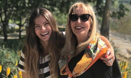 La China Suárez se llevaba muy bien con la mamá de Benjamín Vicuña, pero todo se rompió tras la separación. La China Suárez se llevaba muy bien con la mamá de Benjamín Vicuña, pero todo se rompió tras la separación.