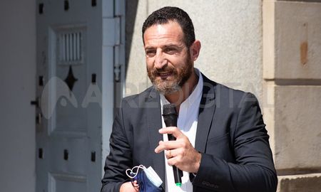 Aparecieron pintadas antisemitas en un local partidario de Roberto Sukerman en Rosario Aparecieron pintadas antisemitas en un local partidario de Roberto Sukerman en Rosario