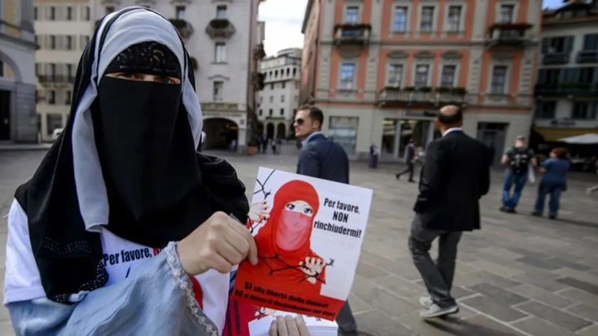 Con votos feministas y de la izquierda laica