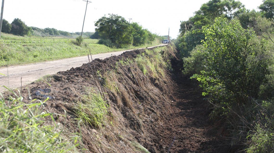 El canal las mandarinas trasporta el agua que viene del norte hasta la Laguna Setúbal.&nbsp;