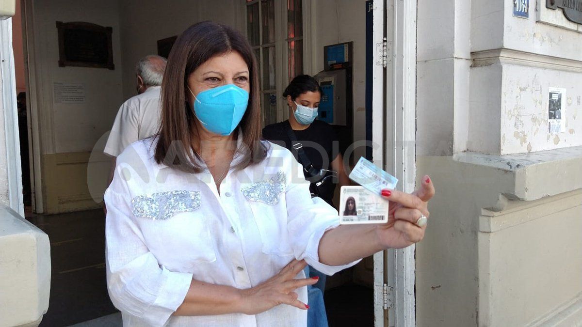 Clara García votó en Rosario.