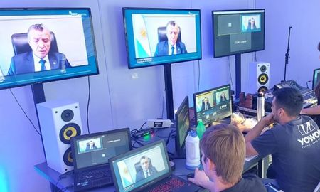 Uno de los mayores atractivos de la Semana Comex lo constituyen las rondas de negocios, para lo cual se cuenta con un software que permite una organización rápida y confiable, establecer agendas, acordar encuentros, y alcanzar mayores experiencias de networking y vinculación para participantes y sponsors. Uno de los mayores atractivos de la Semana Comex lo constituyen las rondas de negocios, para lo cual se cuenta con un software que permite una organización rápida y confiable, establecer agendas, acordar encuentros, y alcanzar mayores experiencias de networking y vinculación para participantes y sponsors.