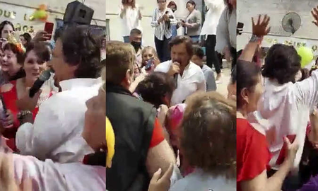 El gobernador de Salta imitó a Sandro en un acto y el video del momento se volvió viral El gobernador de Salta imitó a Sandro en un acto y el video del momento se volvió viral
