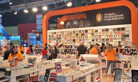 Empezó la 47° edición del evento más importante de la industria editorial, la Feria del Libro en Buenos Aires. Empezó la 47° edición del evento más importante de la industria editorial, la Feria del Libro en Buenos Aires.