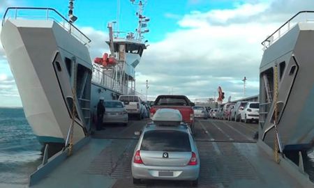 Conexión marítima: Conexión marítima: