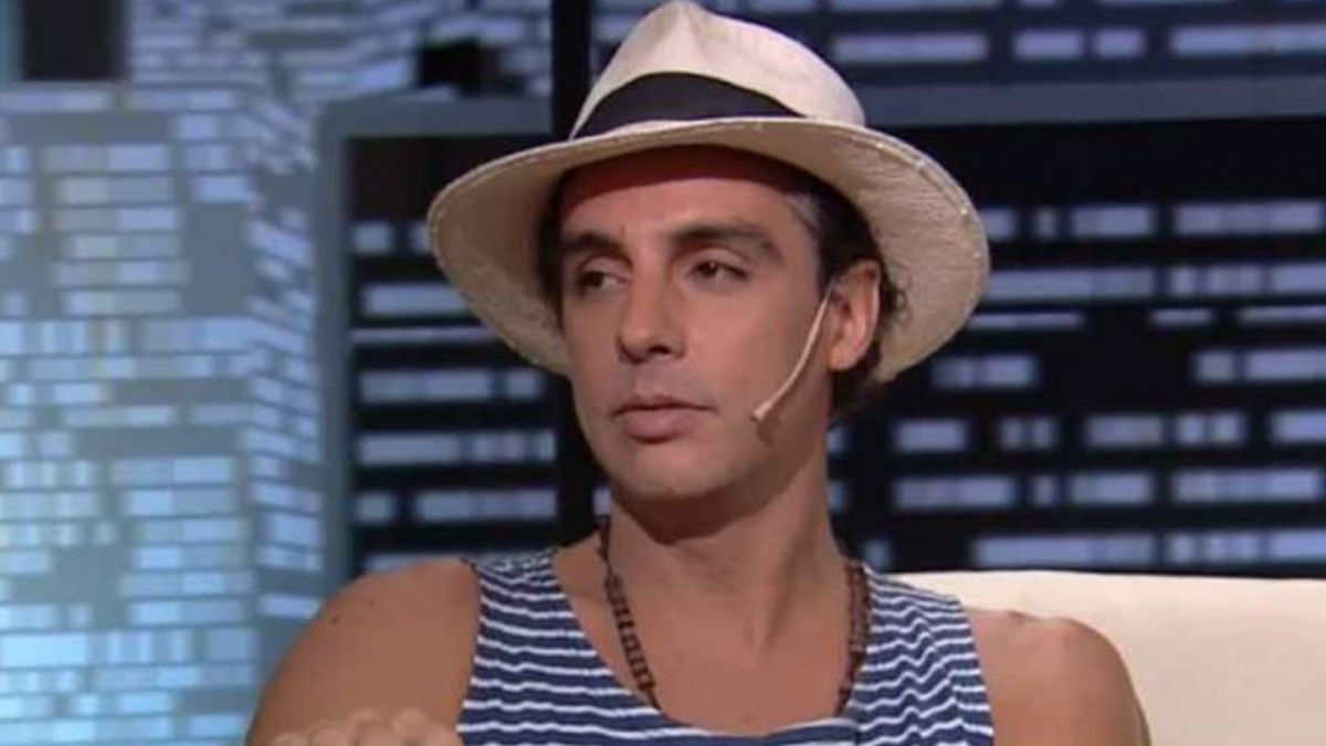 Juan Ponce de León fue vacunado y generó repudio en redes sociales al no poder explicar las razones