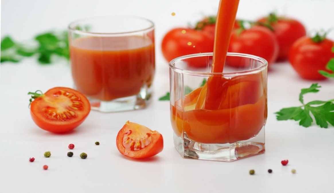 Estos son los beneficios que el jugo de tomate aporta a la salud