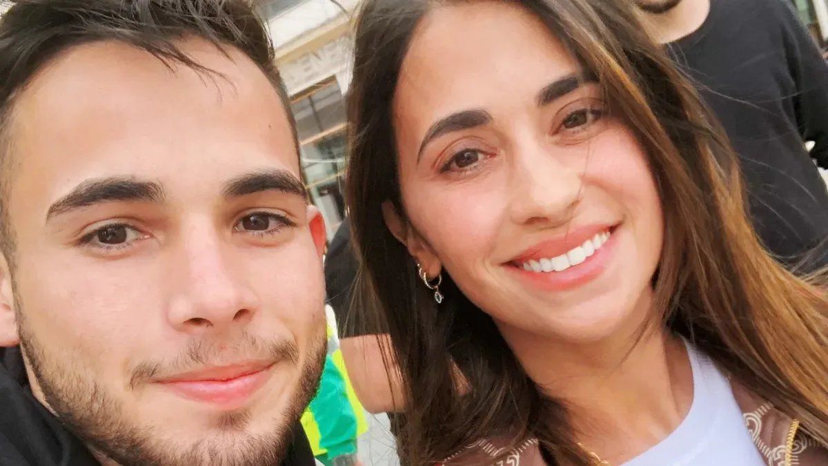 Antonela Roccuzzo se sacó una selfie con un hombre al que retó por filmar a sus hijos