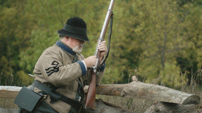 Era el cumpleaños de su suegro, viajó a Noruega para sorprenderlo, pero el agasajado lo asesinó