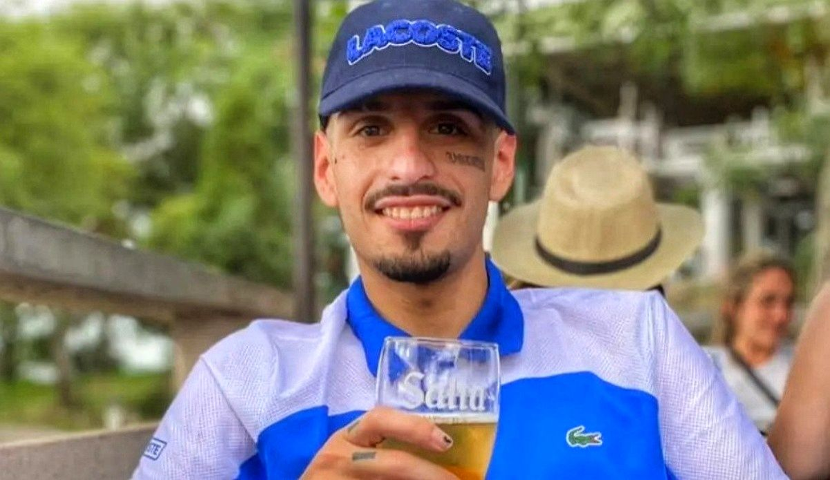 El representante de El Noba desmintió la muerte del cantante.