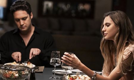 Macarena Achaga revela que para contar la historia de la forma más natural se tuvo que inspirar en vivencias propias de su adolescencia y en lo que ella supone que vivió Michelle en esos momentos. Macarena Achaga revela que para contar la historia de la forma más natural se tuvo que inspirar en vivencias propias de su adolescencia y en lo que ella supone que vivió Michelle en esos momentos.