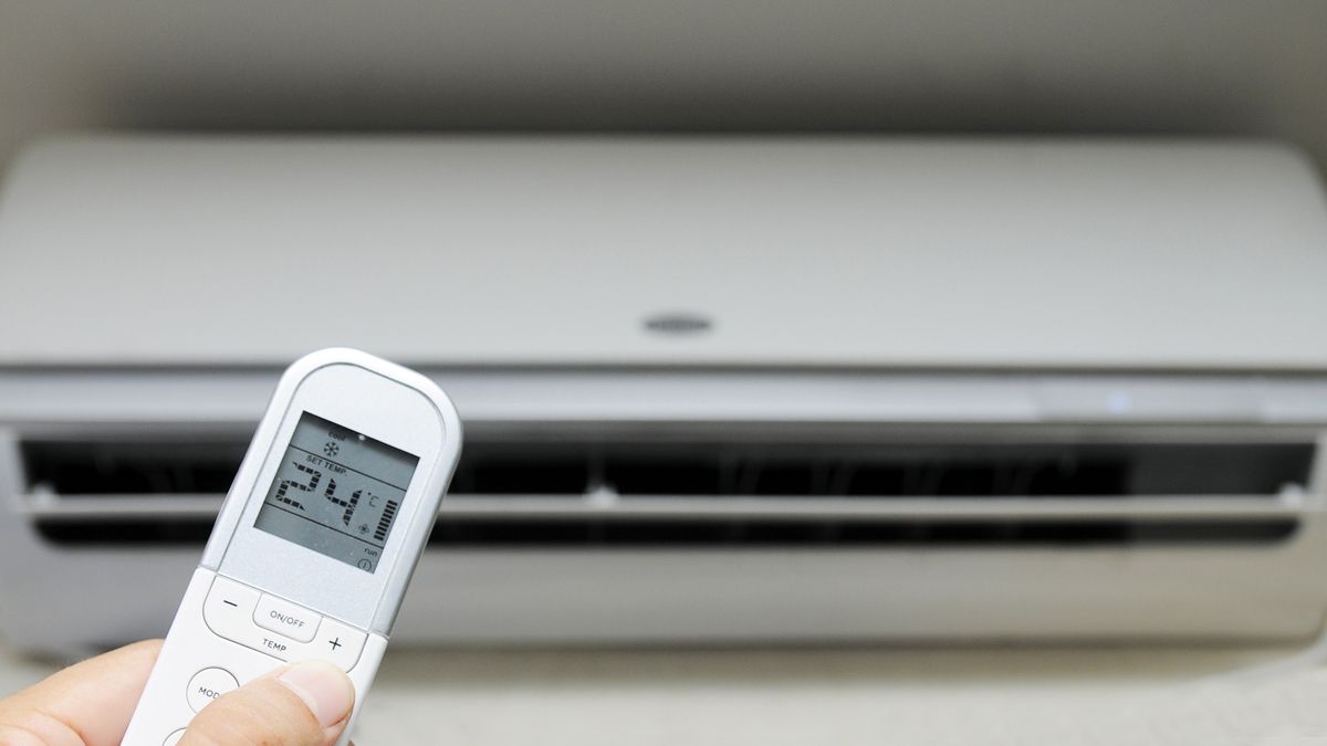 Uno de los consejos para un uso eficiente de la energía en verano es usar los equipos de aire acondicionado a no menos de 24°.