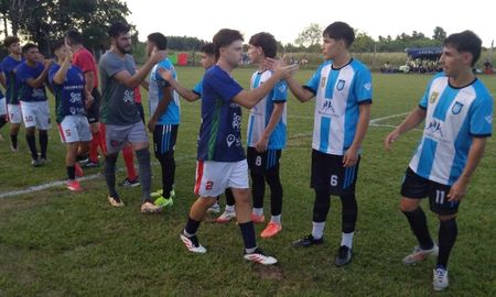 Racing El Campesino venció a Reconquista CF por la ida de Copa Federación. Foto: Maximiliano Ruiz Díaz. Racing El Campesino venció a Reconquista CF por la ida de Copa Federación. Foto: Maximiliano Ruiz Díaz.