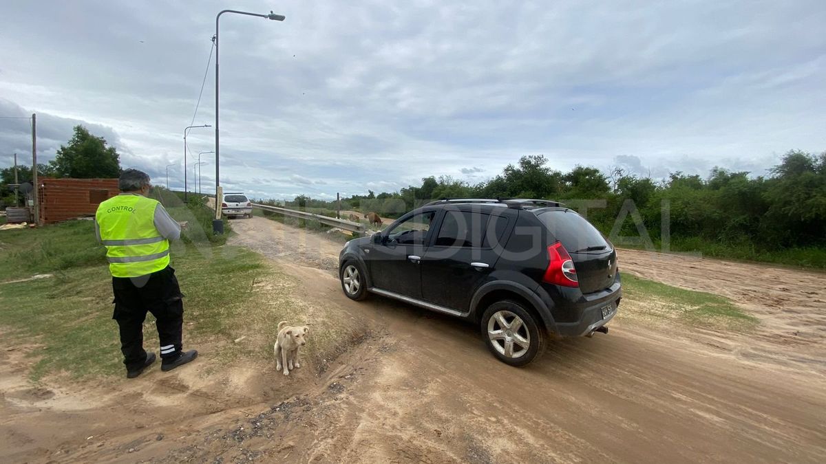 Tránsito alternado en el puente peatonal de Alto Verde