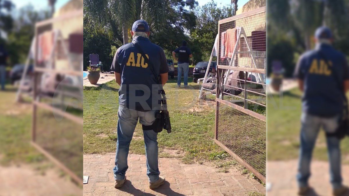 Uno de los allanamientos se desarrolla en una finca en Rincón