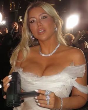Ricardo Darín elogió a Wanda Nara en medio de las críticas por su Martín Fierro. Ricardo Darín elogió a Wanda Nara en medio de las críticas por su Martín Fierro.