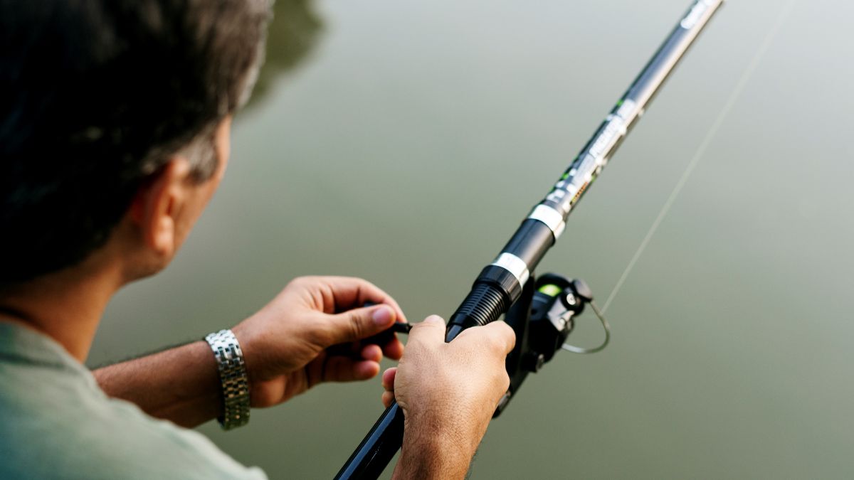 Una mujer subastó a su marido por Internet por irse de pesca.