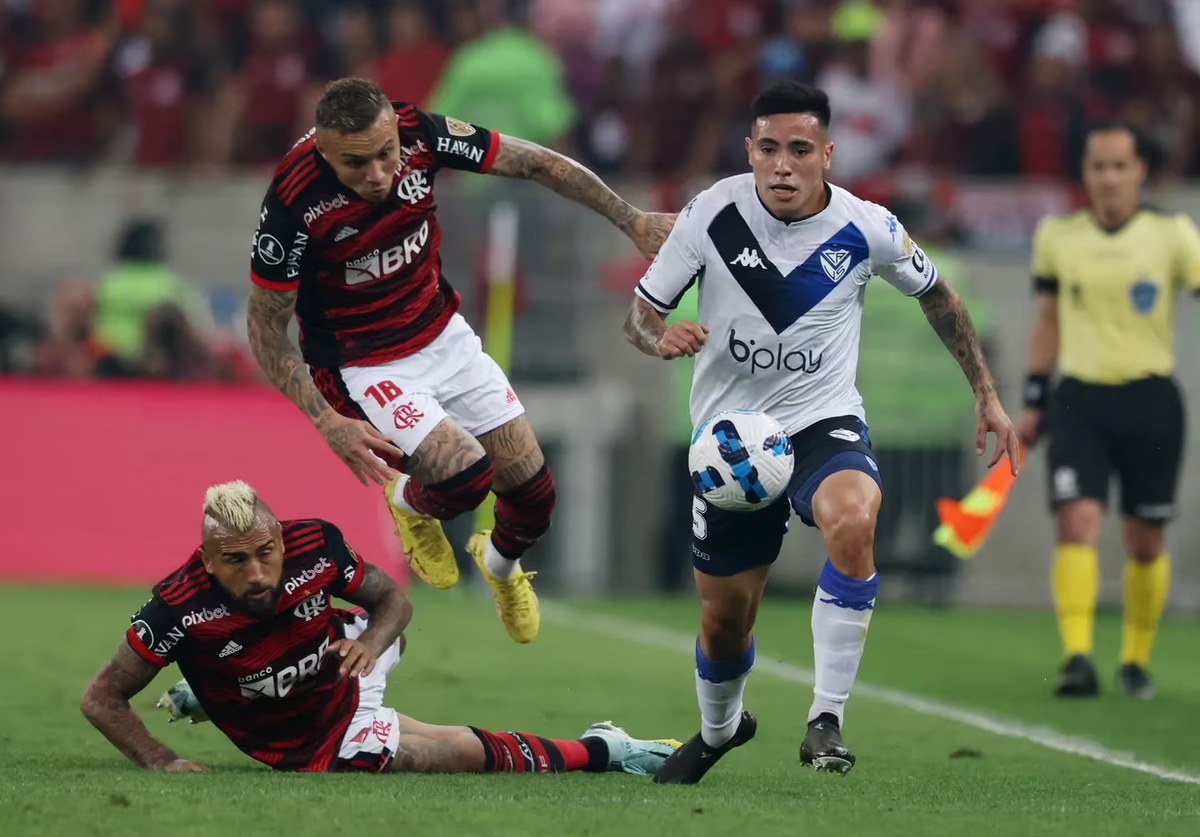 Francisco Ortega disputó la semifinal de la Copa Libertadores 2022 ante Flamengo con la camiseta de Vélez. Francisco Ortega disputó la semifinal de la Copa Libertadores 2022 ante Flamengo con la camiseta de Vélez.