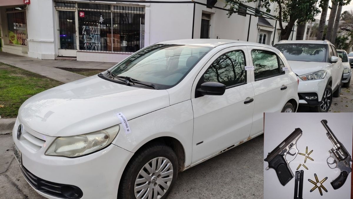 Un hombre y una mujer detenidos en Santa Fe. Tenían dos armas de fuego en el auto.