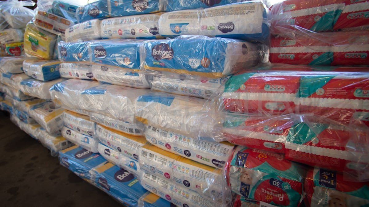 Los padres comenzaron a invertir todo su aguinaldo en la compra de pa&ntilde;ales.