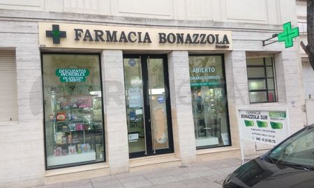 Detuvieron al ladrón adentro de la Farmacia Bonazzola Detuvieron al ladrón adentro de la Farmacia Bonazzola