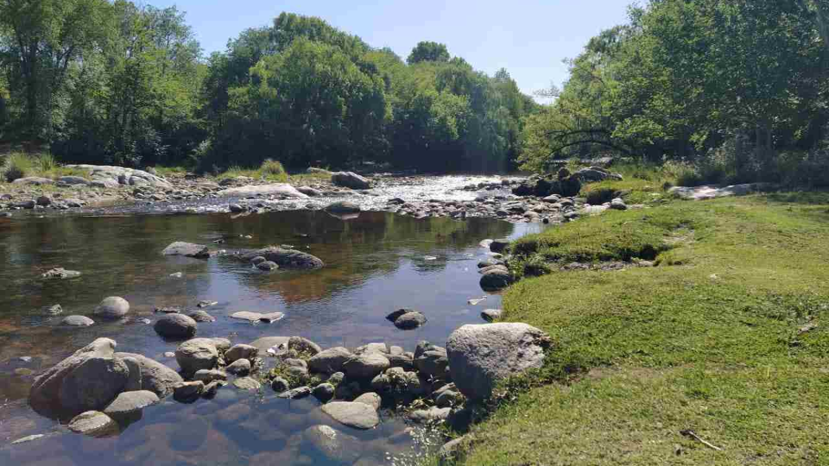 Escapada a Córdoba: descubrí un pequeño destino rodeado de naturaleza y a orillas de un río