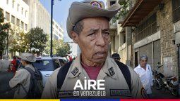 El chavismo entrena a milicianos hipoacúsicos para que sirvan de mensajeros en caso de guerra El chavismo entrena a milicianos hipoacúsicos para que sirvan de mensajeros en caso de guerra