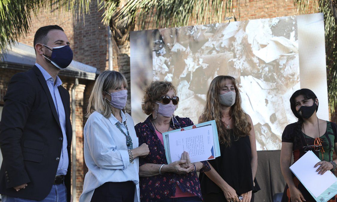 La documentación fue entregada a los ex presos y familiares.&nbsp;