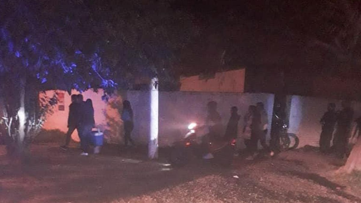 La fiesta clandestina fue desactivada en una casa de 3 de febrero y Solís.