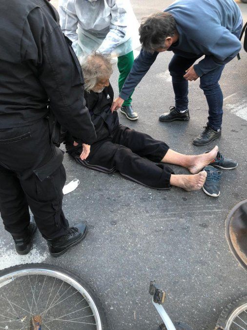 Asaltaron y golpearon al ex jugador de Colón Trinche Carlovich en Rosario