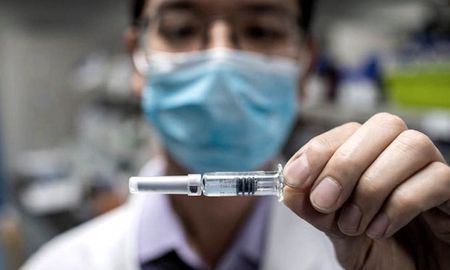 Este lunes comenzó la vacunación de voluntarios que participan de la última etapa de experimentación de la vacuna contra el coronavirus. Este lunes comenzó la vacunación de voluntarios que participan de la última etapa de experimentación de la vacuna contra el coronavirus.