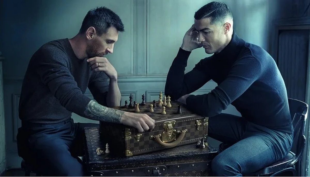 Messi y Cristiano juntos pero esta vez para una campaña de moda. Foto: GQ España.