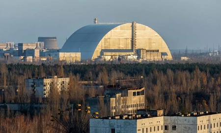 Las tropas rusas habían comenzado su salida de la central, situada unos 100 kilómetros al norte de la capital Kiev.