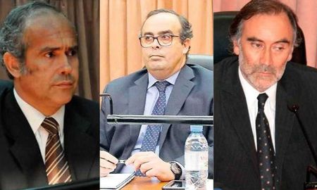 El Tribunal de Superintendencia de la Cámara Federal de Casación Penal dispuso este jueves el cese de las subrogancias que ejercían los jueces Leopoldo Bruglia, Pablo Bertuzzi y Germán Castelli en los tribunales de Comodoro Py. El Tribunal de Superintendencia de la Cámara Federal de Casación Penal dispuso este jueves el cese de las subrogancias que ejercían los jueces Leopoldo Bruglia, Pablo Bertuzzi y Germán Castelli en los tribunales de Comodoro Py.
