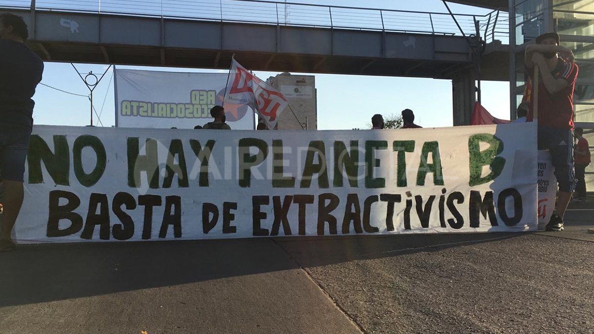 En diálogo con el móvil de Aire de Santa Fe