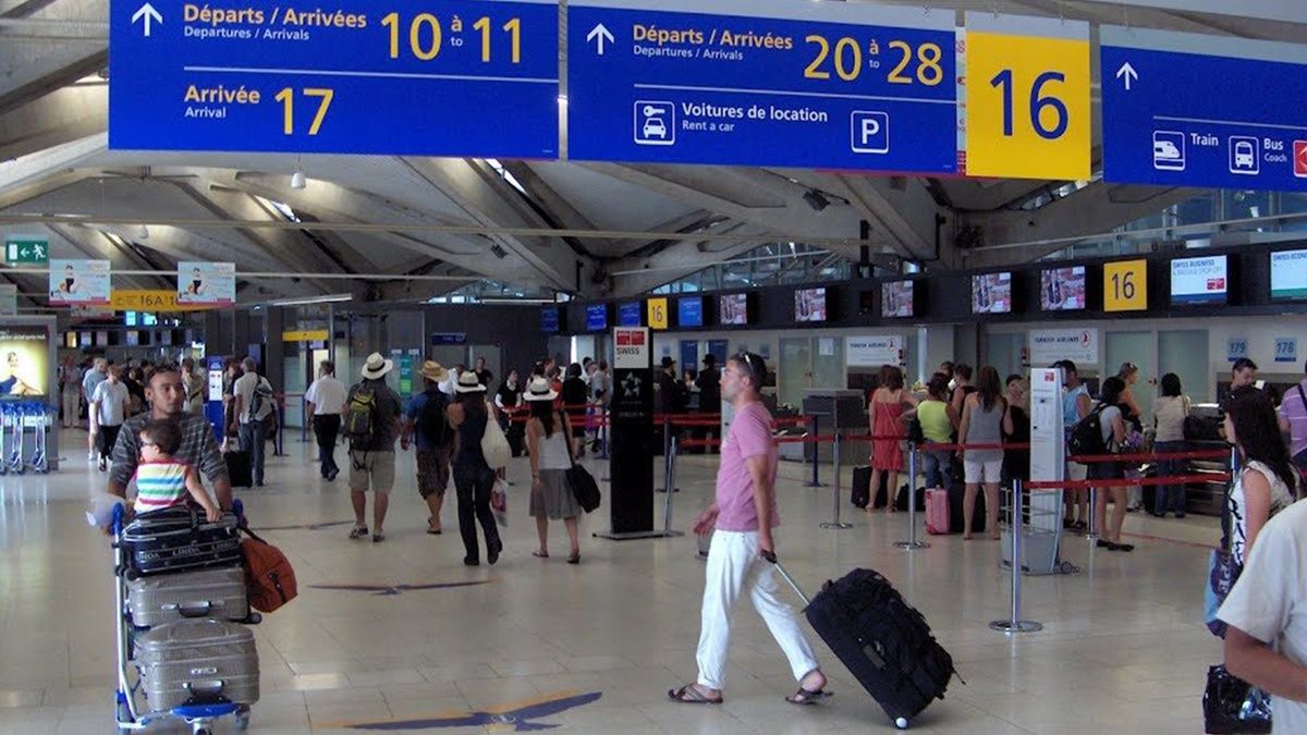 Los vuelos que cumplen con los requisitos son los que conectan París con Nantes, Lyon y Burdeos.